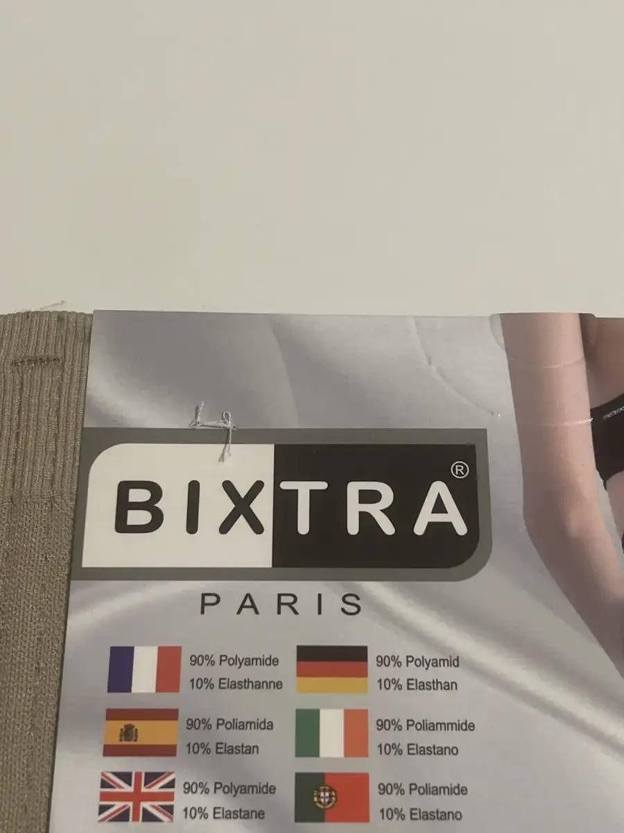 culottes gainante à tailles hautes avec fermeture par crochets